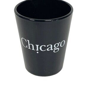 Shot Glass Chicago Upside Down I Black White‎